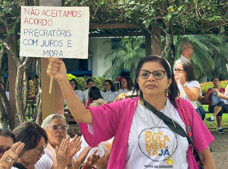 Professores da Rede Estadual da Bahia Aprovam Paralisação em Assembleia em Busca de Direitos