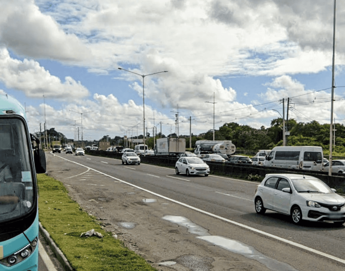 Buraqueira na BR-324