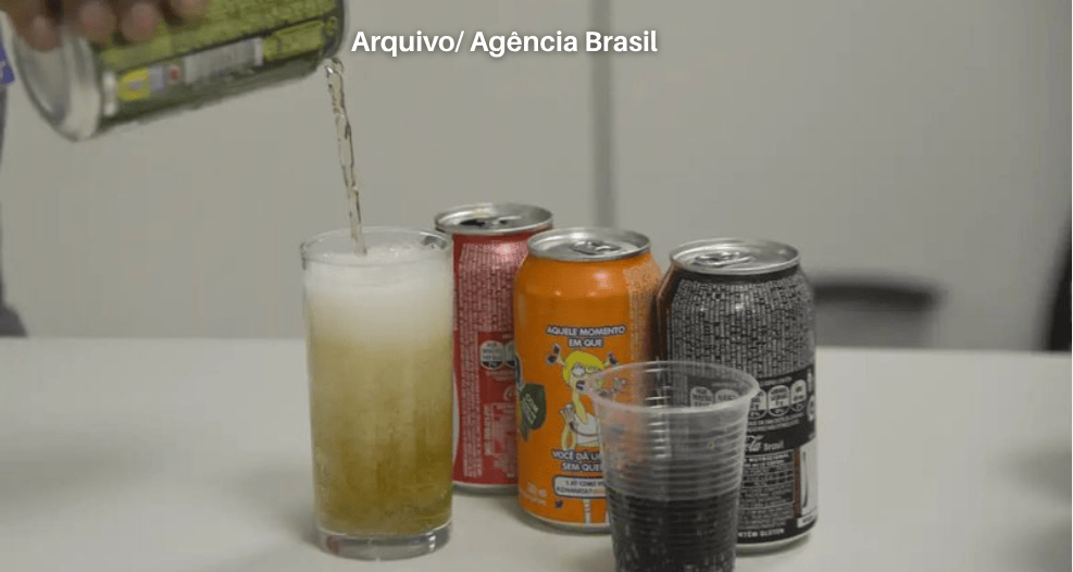 Estudos indicam ligação entre adoçantes de refrigerantes “zero” e aumento de doenças graves