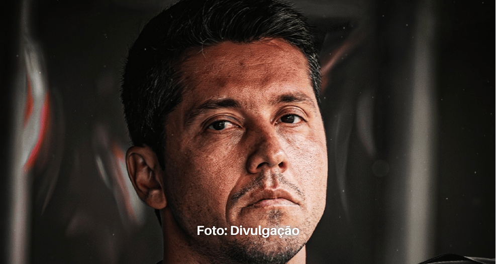 Caiu! Vitória demite o treinador Thiago Carpini