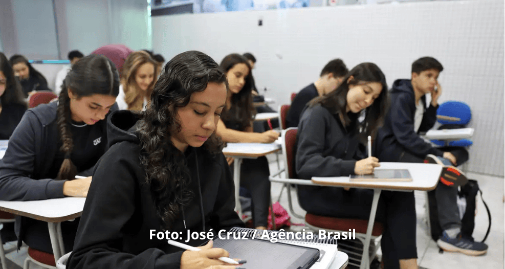 Vai fazer o ENEM? Se liga nas dicas para fazer uma redação nota 1000