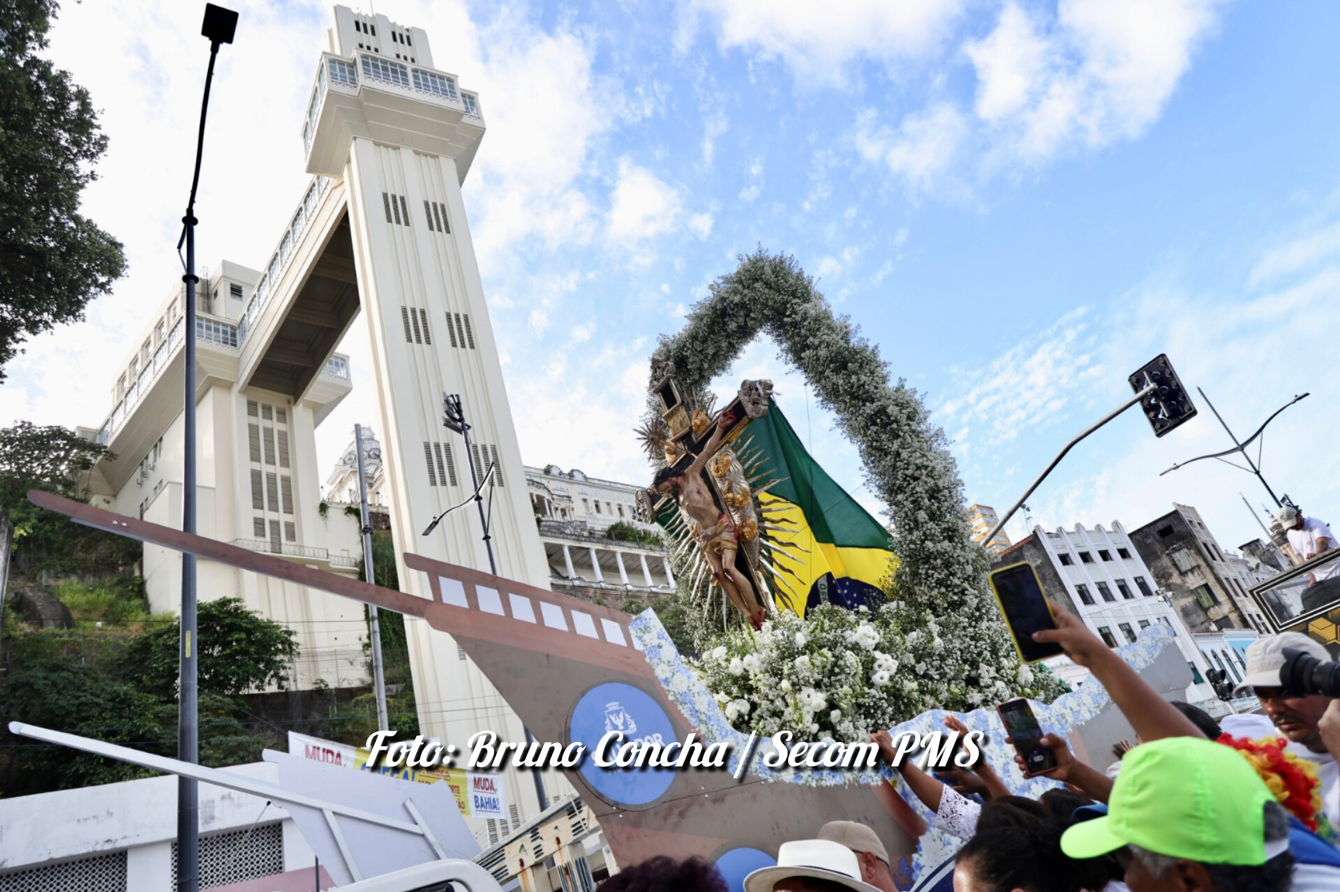 Com expectativa de mais de 1 milhão de pessoas, Lavagem do Bonfim é ponto alto do verão de Salvador e ajuda a ampliar número de visitantes
